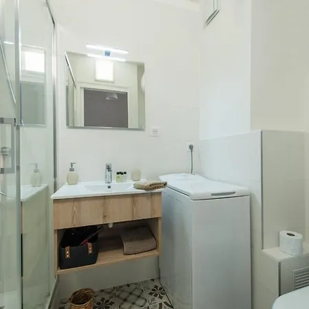 Del Sol アパート